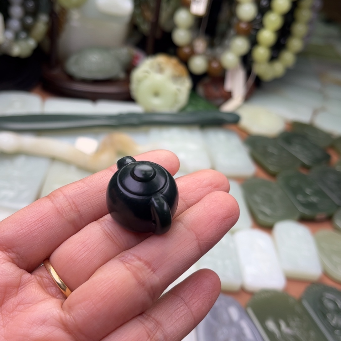 和田玉未镶嵌吊坠(不含链)