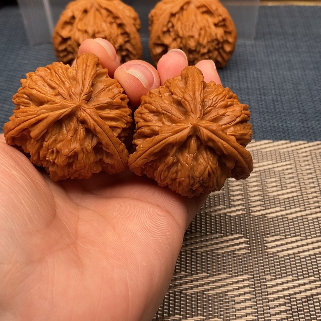 缘***生吊坠文玩核桃三棱