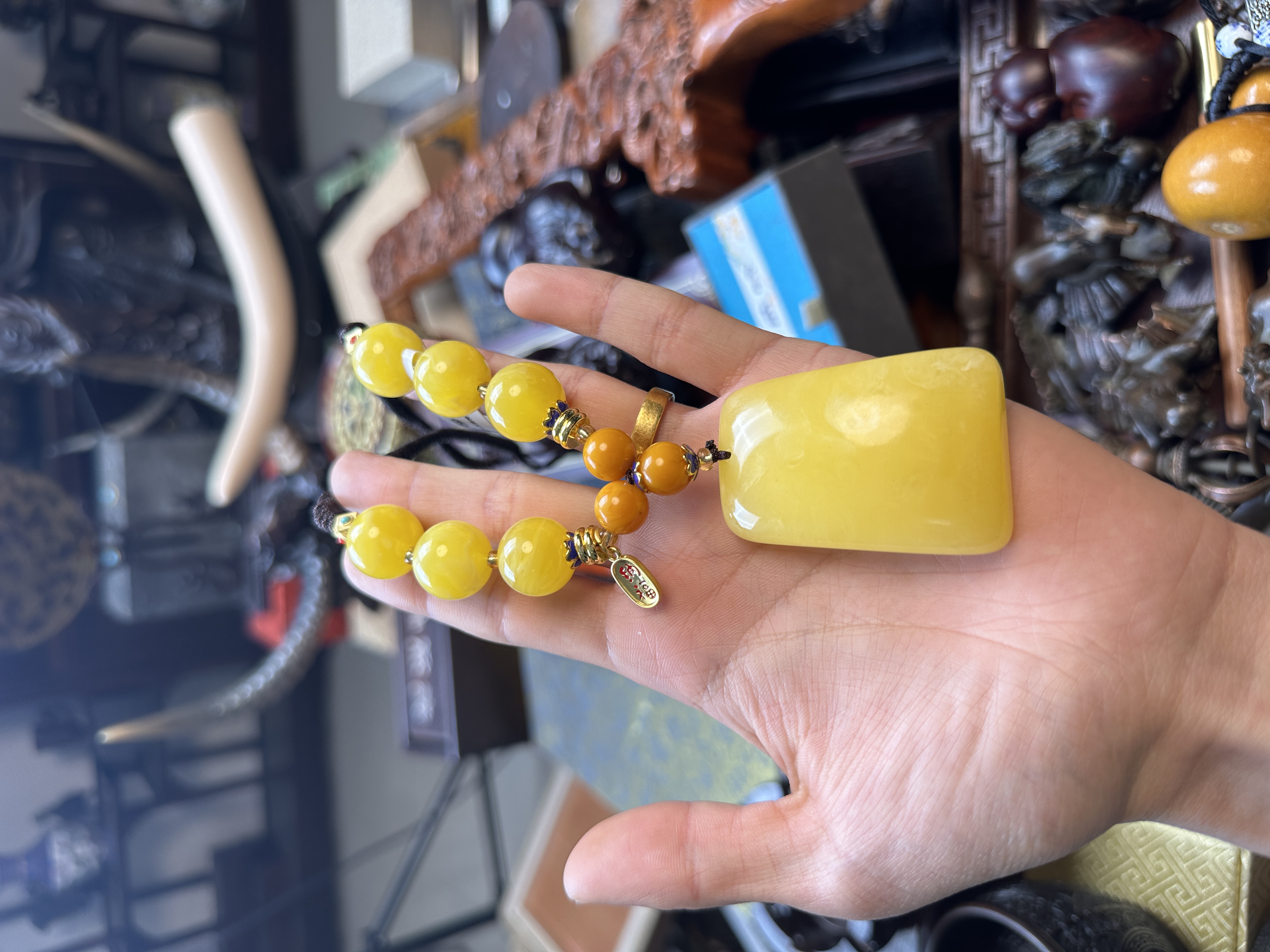 【闪购商品】天然原矿蜜蜡无事带珠