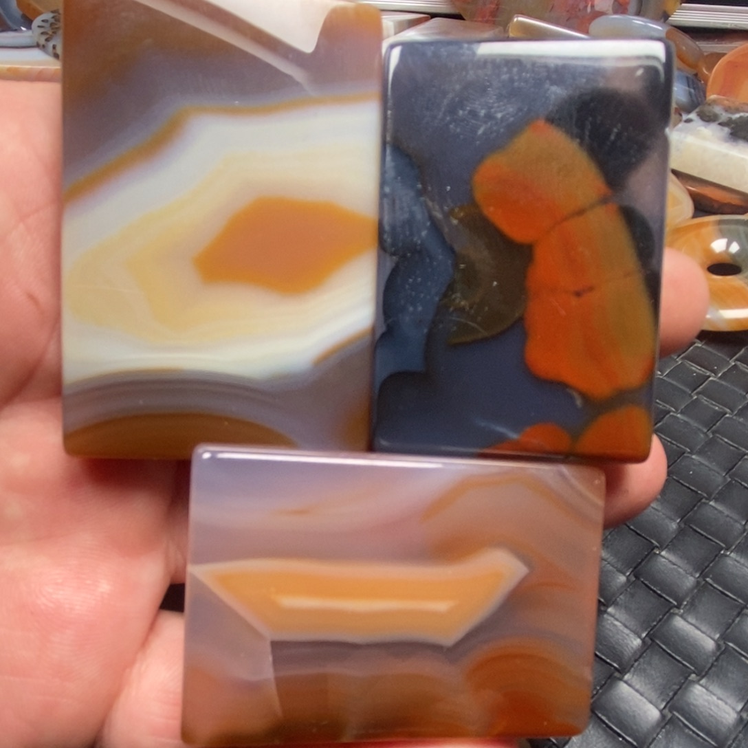 L***u玛瑙/玉髓未镶嵌颈饰