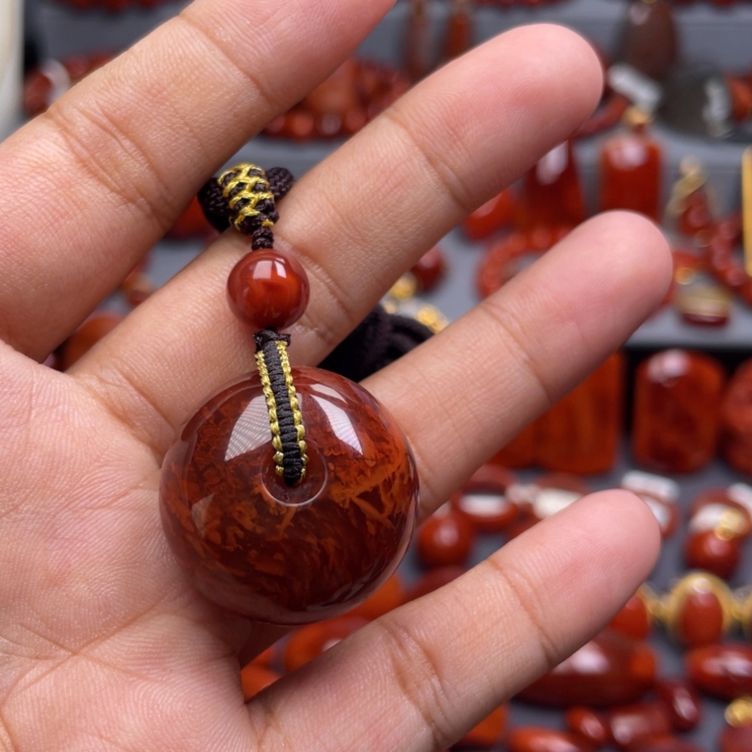 南红玛瑙未镶嵌珠宝奇石平安扣