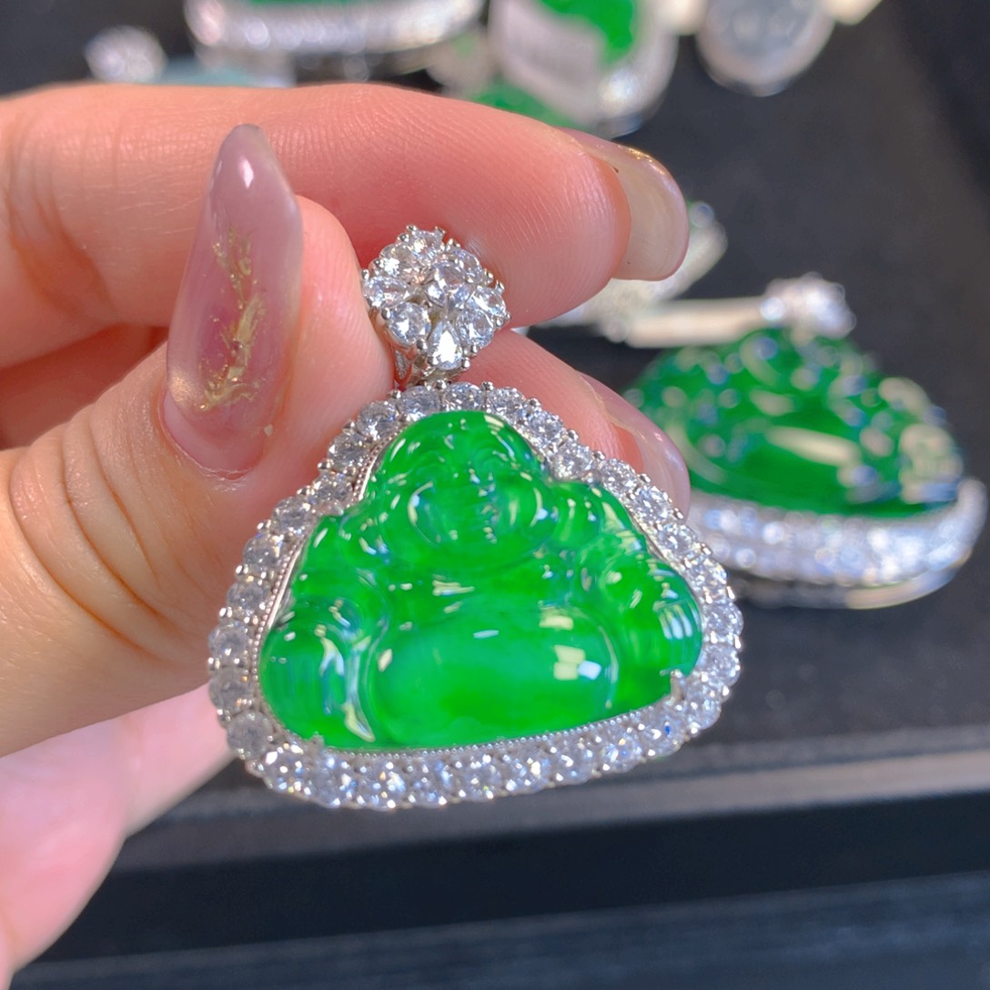 翡翠颈饰银S925镶嵌翡翠