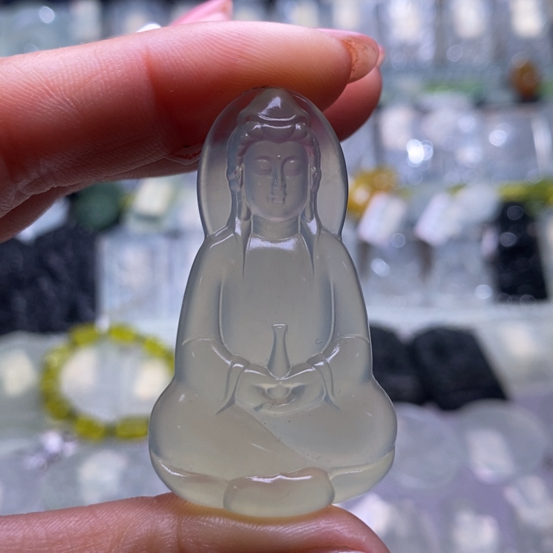 蛇纹石玉颈饰未镶嵌，