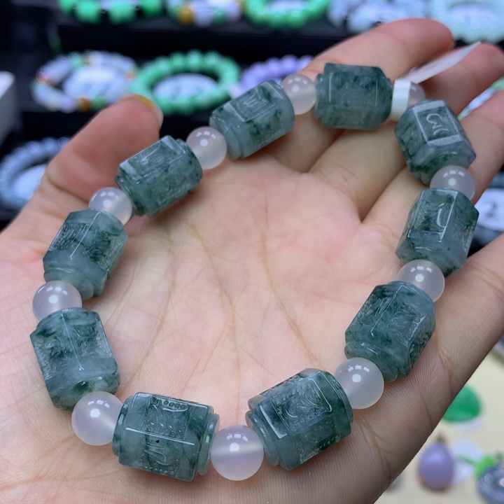 翡翠手链未镶嵌翡翠