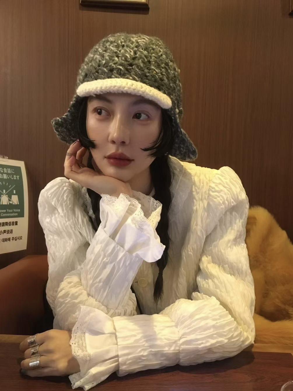 新MONA同款小众韩国设计师手工钩针护耳短檐针织雷锋帽包头飞行帽