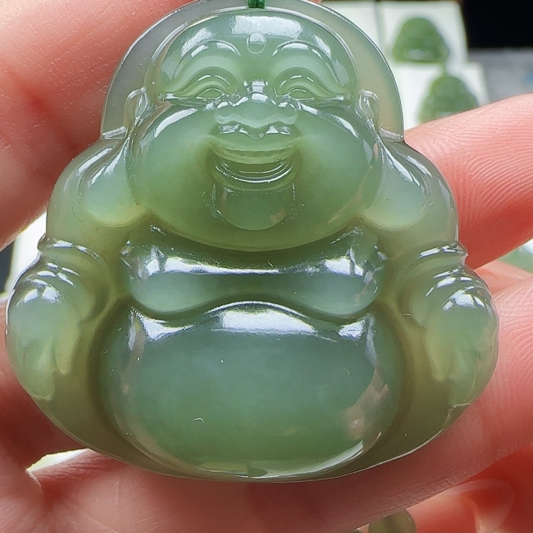 和田玉未镶嵌吊坠(赠链)