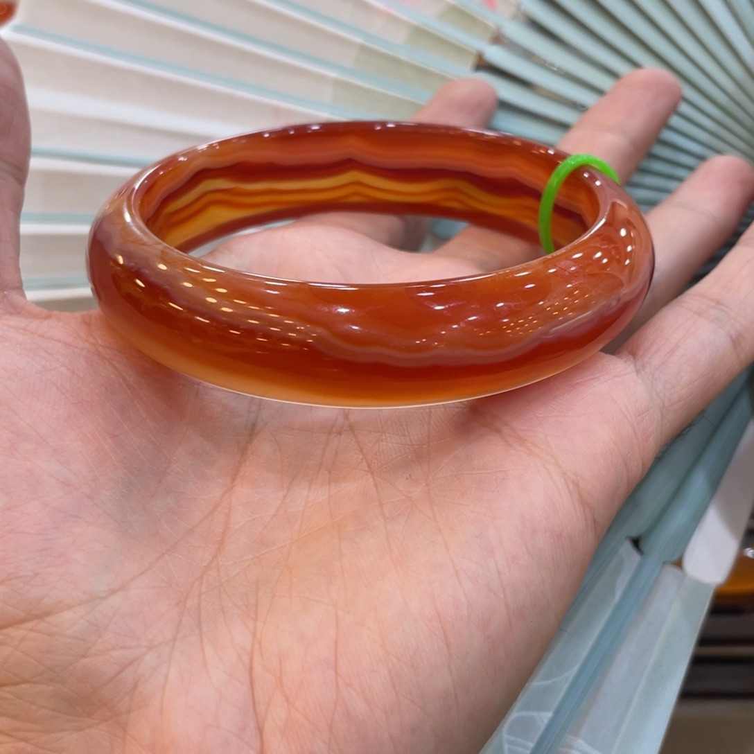 玛瑙/玉髓手镯未镶嵌余***你