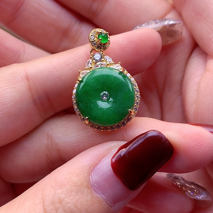 翡翠颈饰银S925镶嵌翡翠