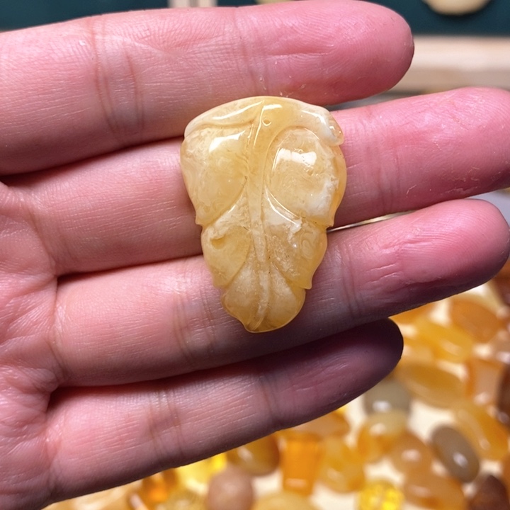 蜜蜡珠宝奇石未镶嵌