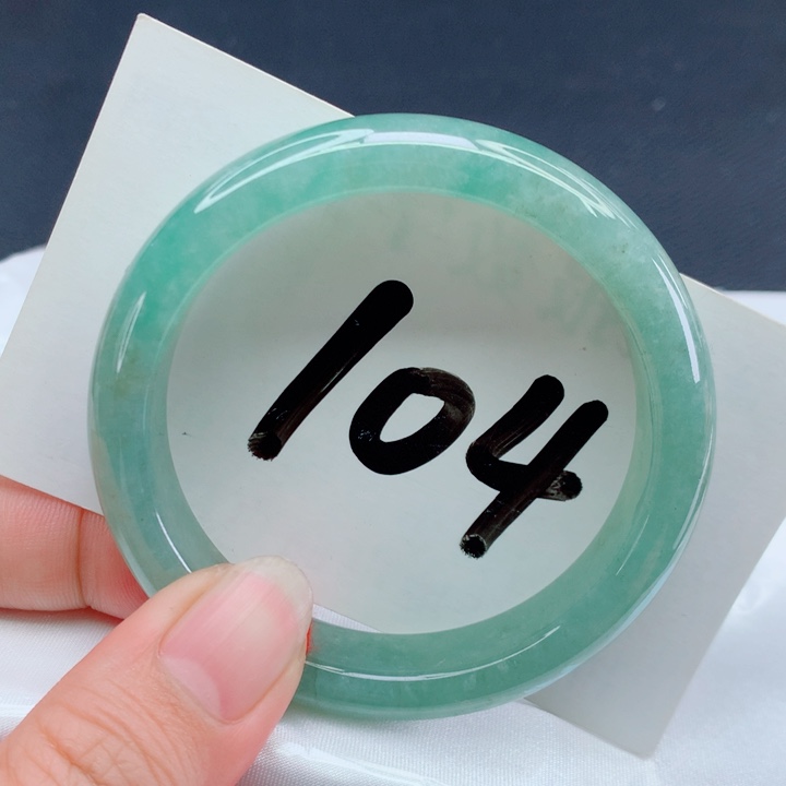 翡翠手镯未镶嵌正