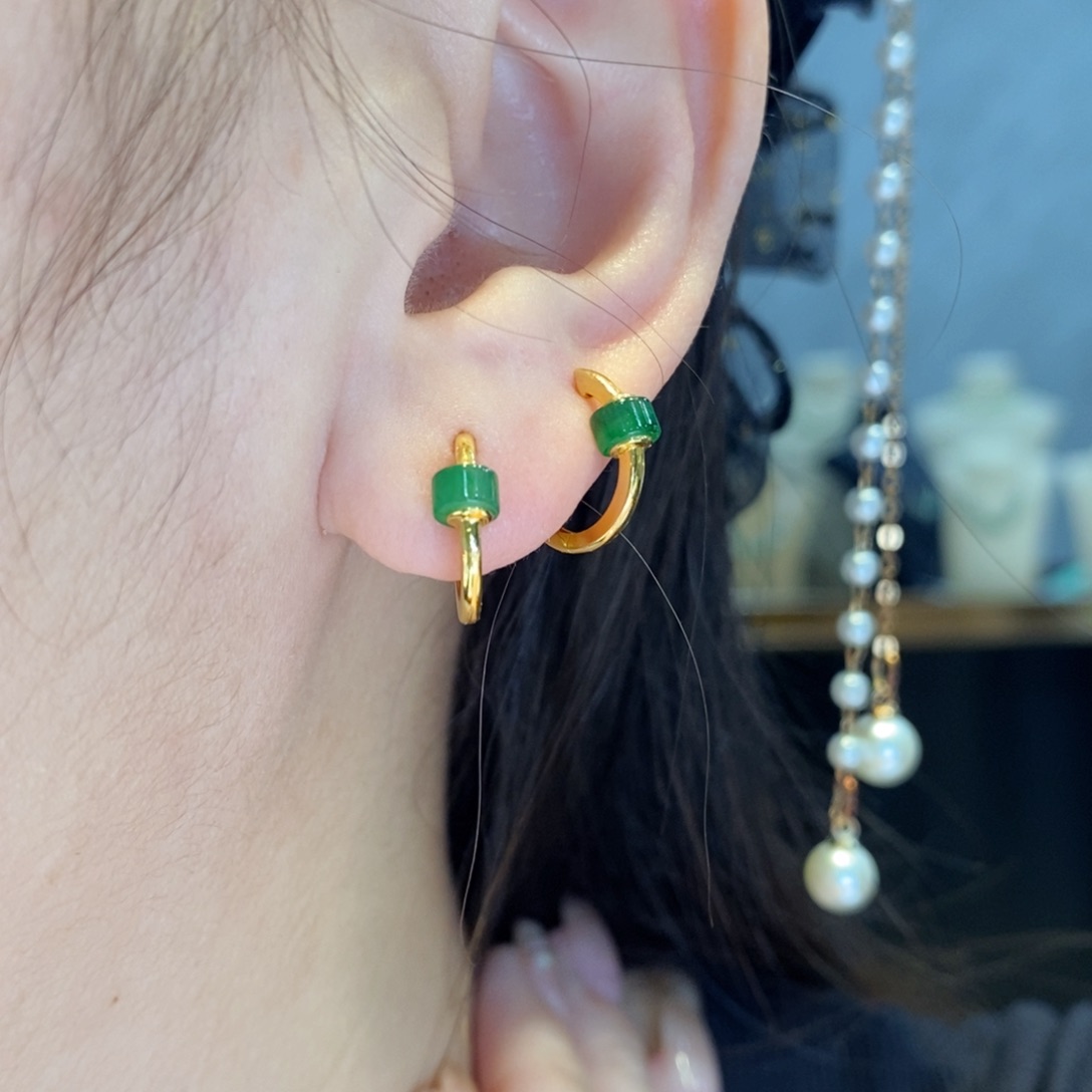 翡翠耳饰18K金镶嵌小桶珠