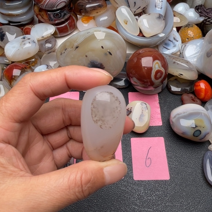 对***歌玛瑙/玉髓未镶嵌玉髓马达加斯加玉髓玛瑙