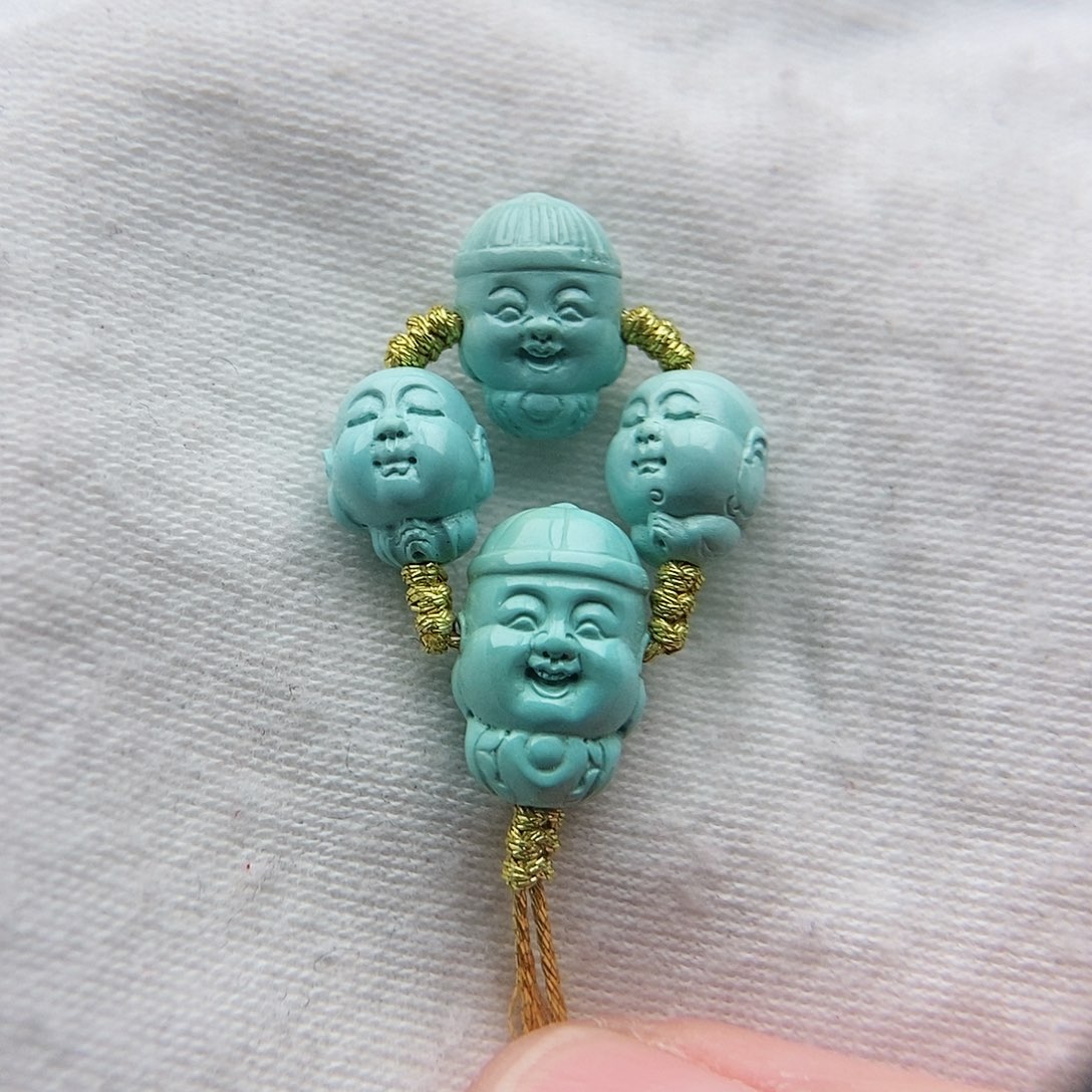 绿松石颈饰未镶嵌