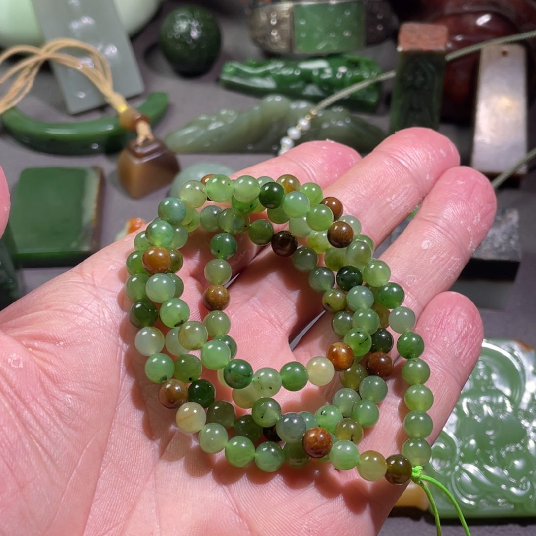 颈饰未镶嵌南红玛瑙