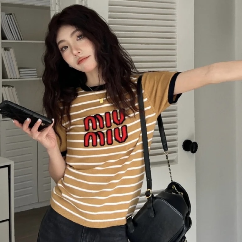 未使用 MIU MIU/缪缪 SS23 羊毛刺绣logo针织短袖/38码
