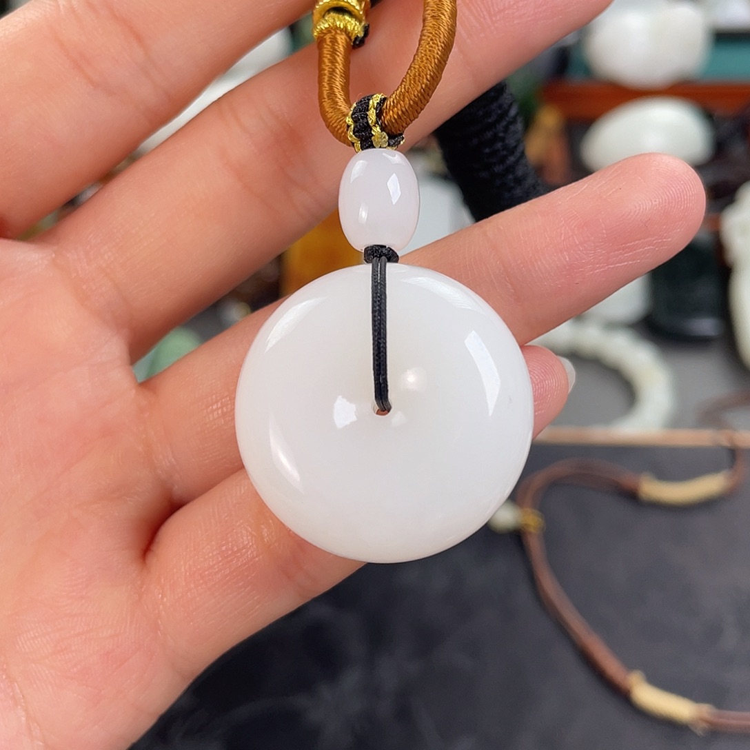 未镶嵌和田玉挂件