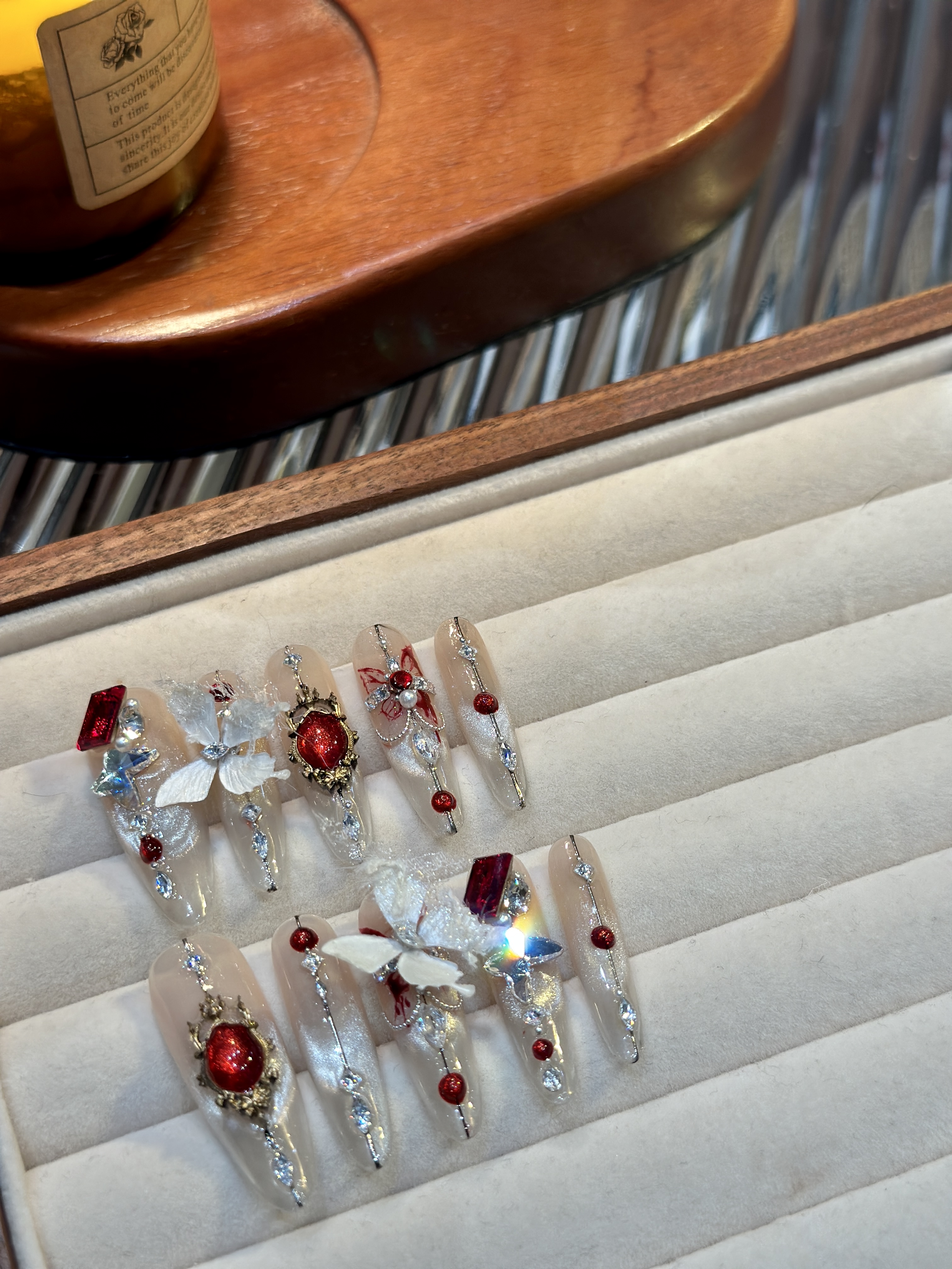 白菜家红蝶手工穿戴甲