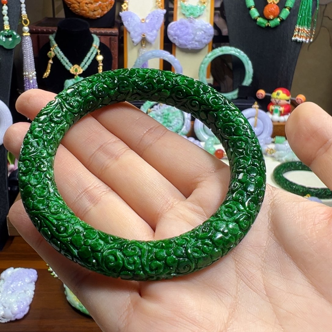 我***儿翡翠未镶嵌毛衣链镯