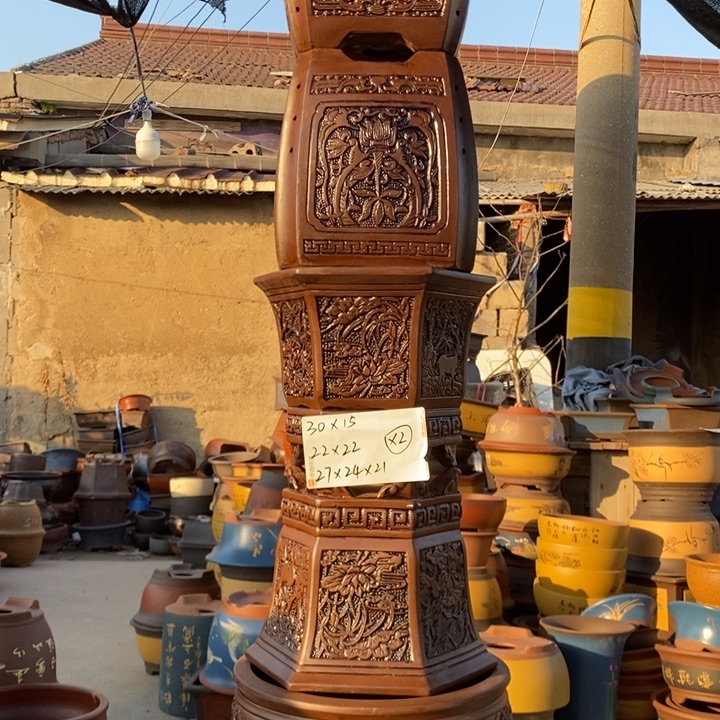 红陶紫砂花盆里面含有