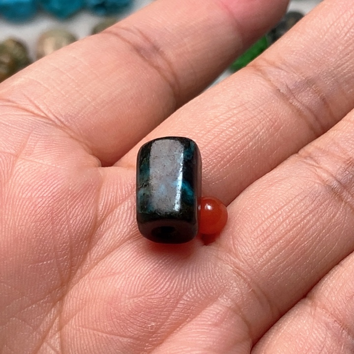 南红玛瑙未镶嵌颈饰