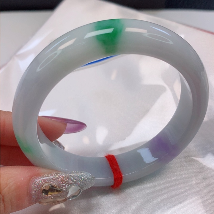 翡翠手镯未镶嵌54圈