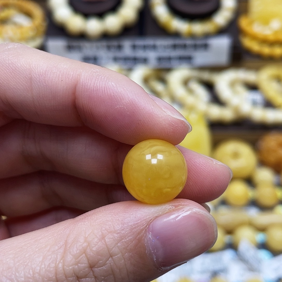 琥珀珠宝奇石未镶嵌13.5mm微瑕