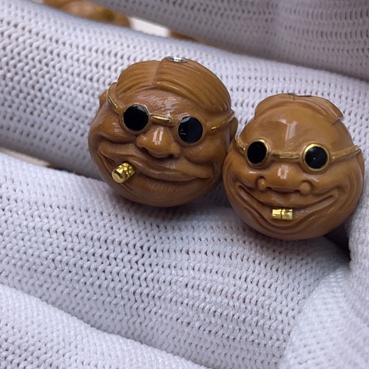 猴头核桃吊坠赵*心两个