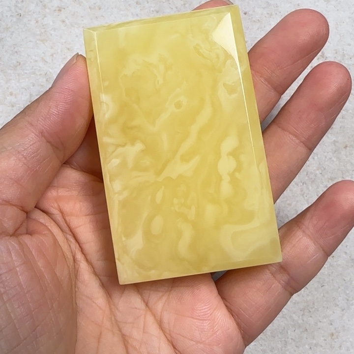 未镶嵌蜜蜡珠宝奇石