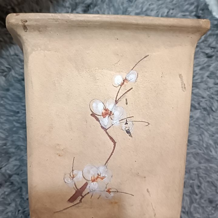自***在宜兴产紫砂花盆宜兴产紫砂花盆