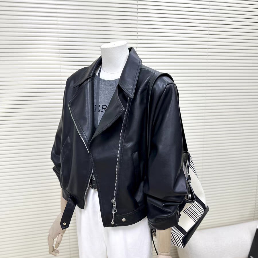 女士真皮皮衣默认瑕疵款（服饰以直播间为准私拍发任意2尺彩皮短裤