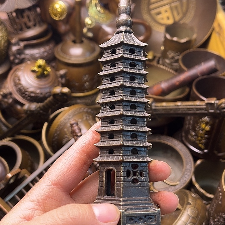 铜2334556788779668899