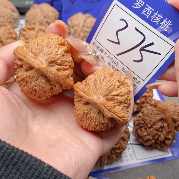 把件桃核木**坤40南疆石375