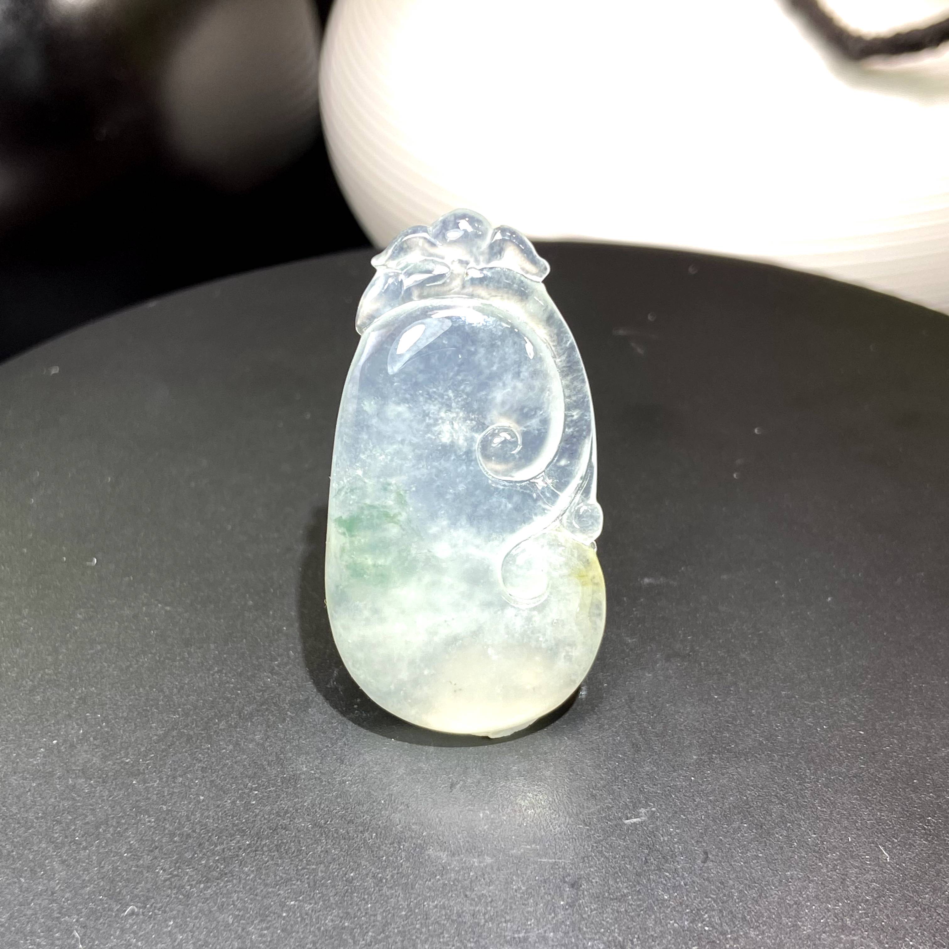 RX26天然缅甸A货翡翠冰种如意吊坠/084942/北京中保拍卖