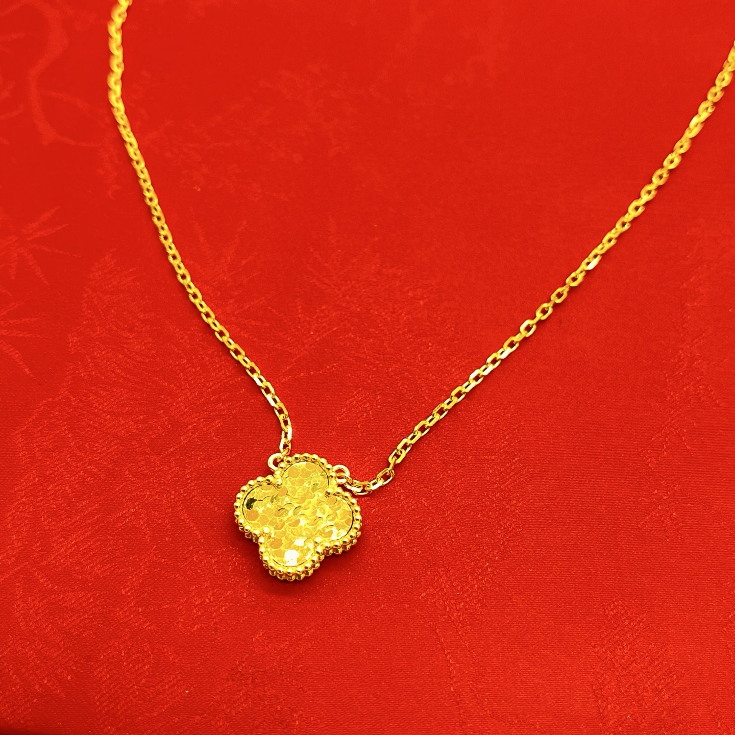 坠链均足银 碎冰冰四叶草套链（简约时尚）