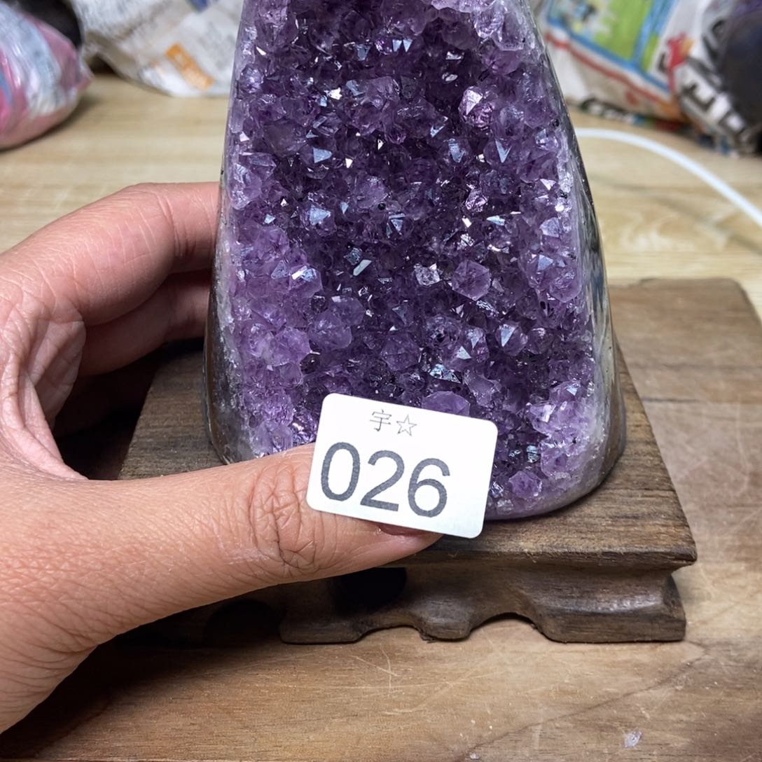 紫晶天然水晶摆件未镶嵌