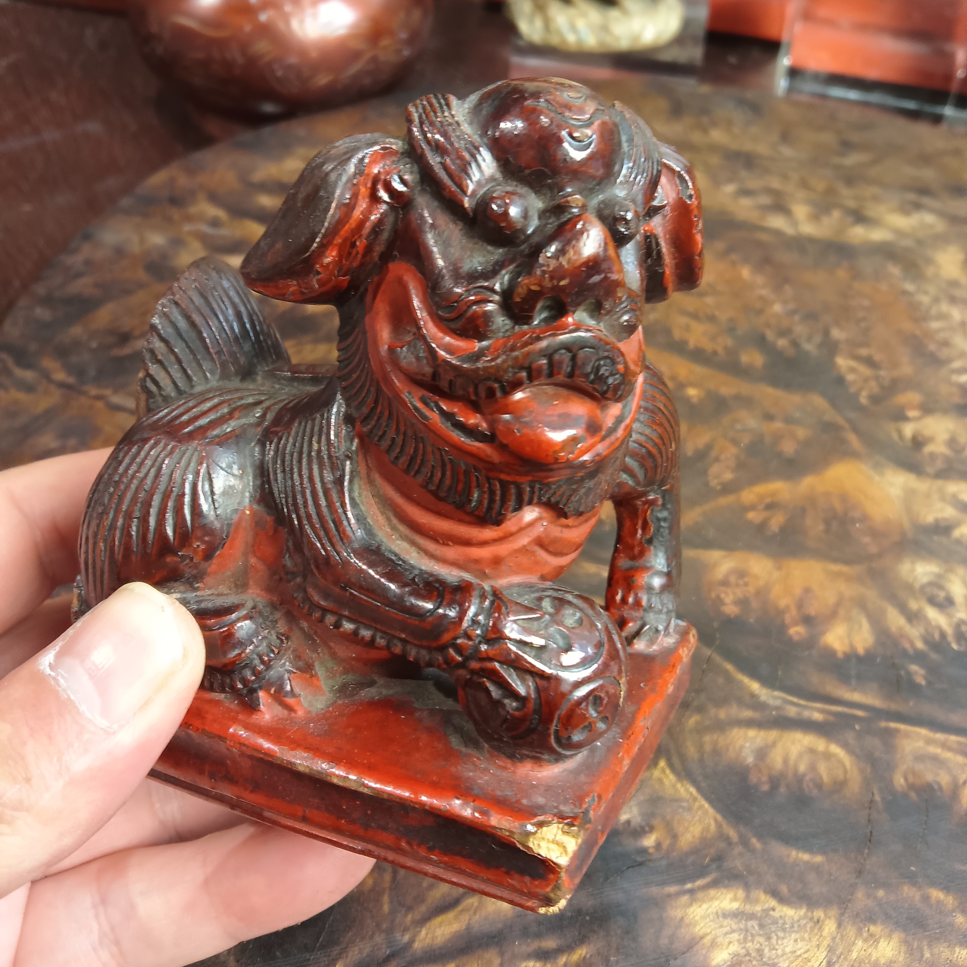 浙江木雕狮子摆件