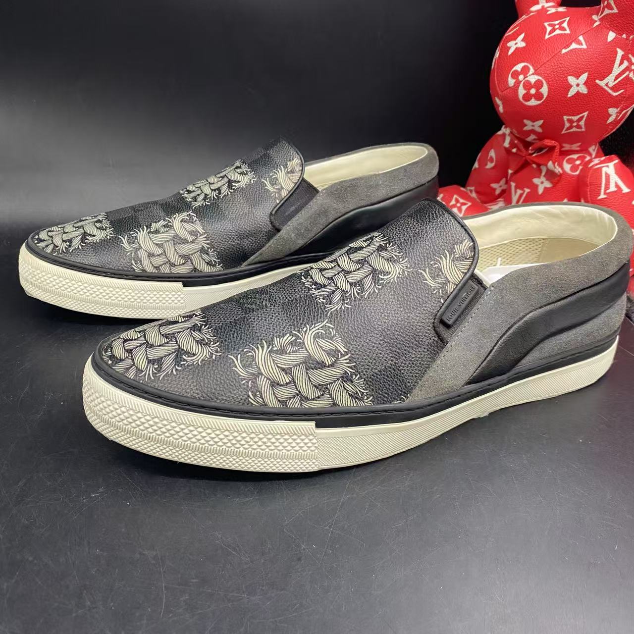 95新 LouisVuitton/路易威登 黑色棋盘格休闲一脚蹬42.5码ddm1800