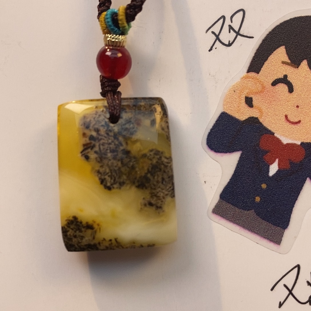 未镶嵌琥珀珠宝奇石