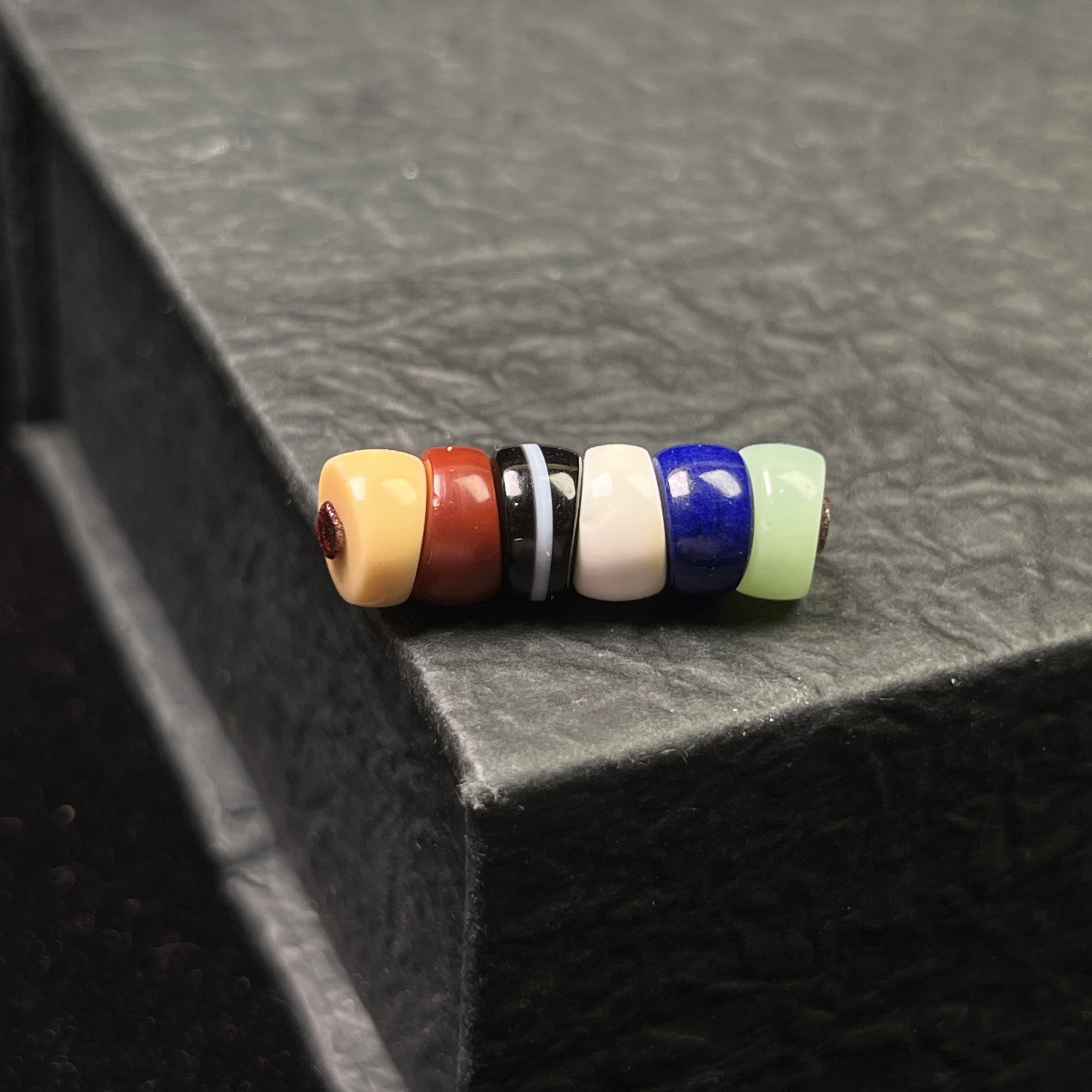 南红斜切红绿灯 直径8mm 厚4.6mm 14-2-3 全品无暇