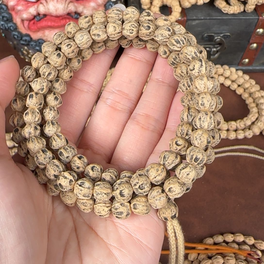 柏香籽/百香籽吊坠小*兽