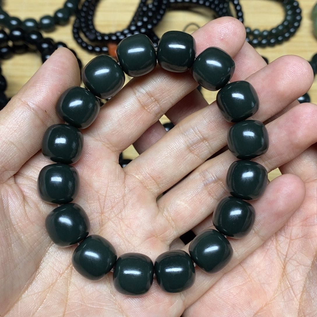 d***秋和田玉未镶嵌手链