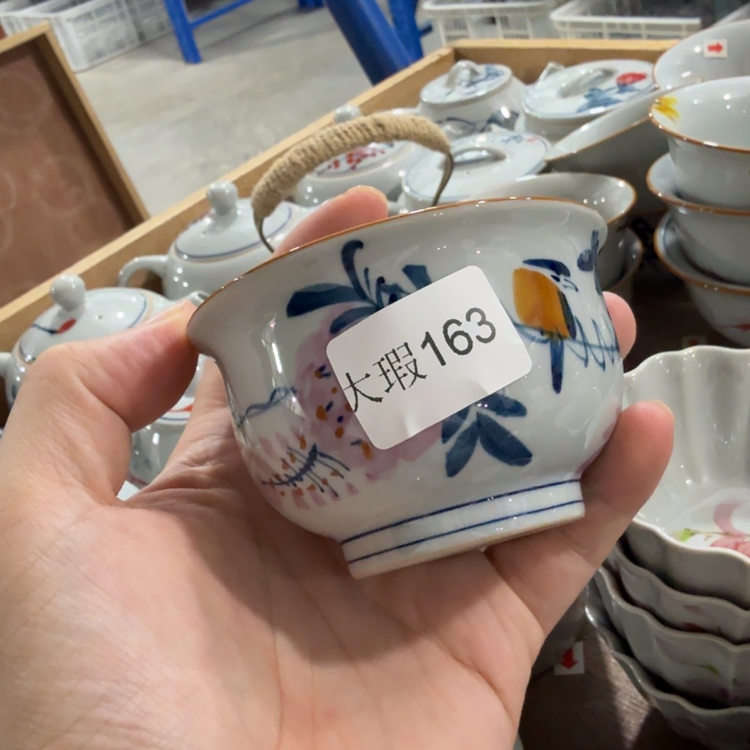 釉下手绘茶具微瑕