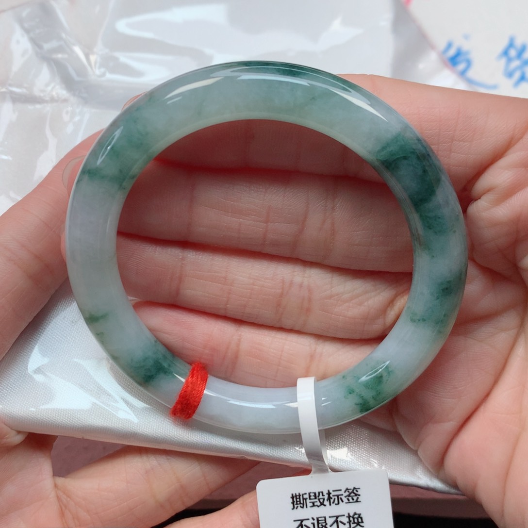 翡翠手镯未镶嵌52圆条