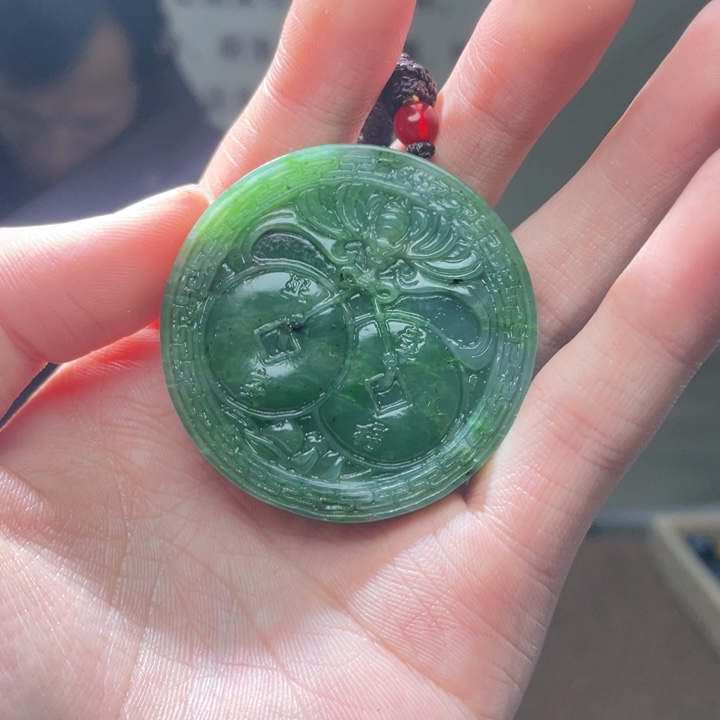 和田玉未镶嵌把件