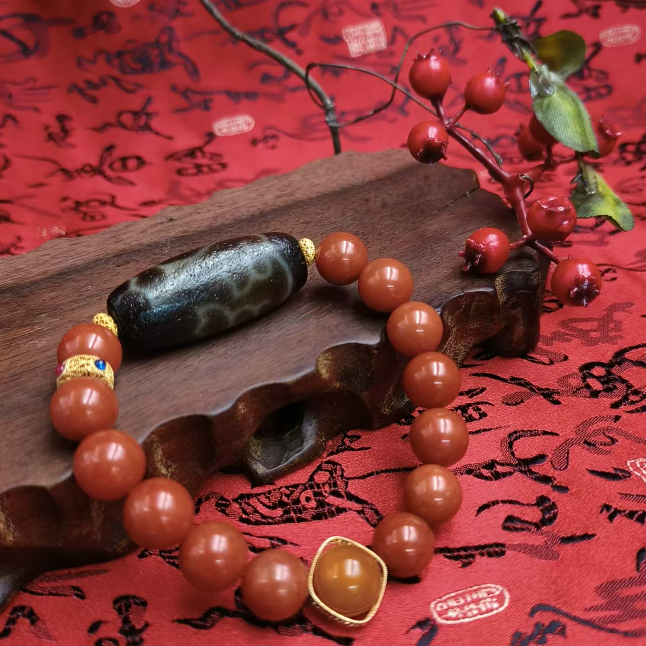 玛瑙手饰观音造型