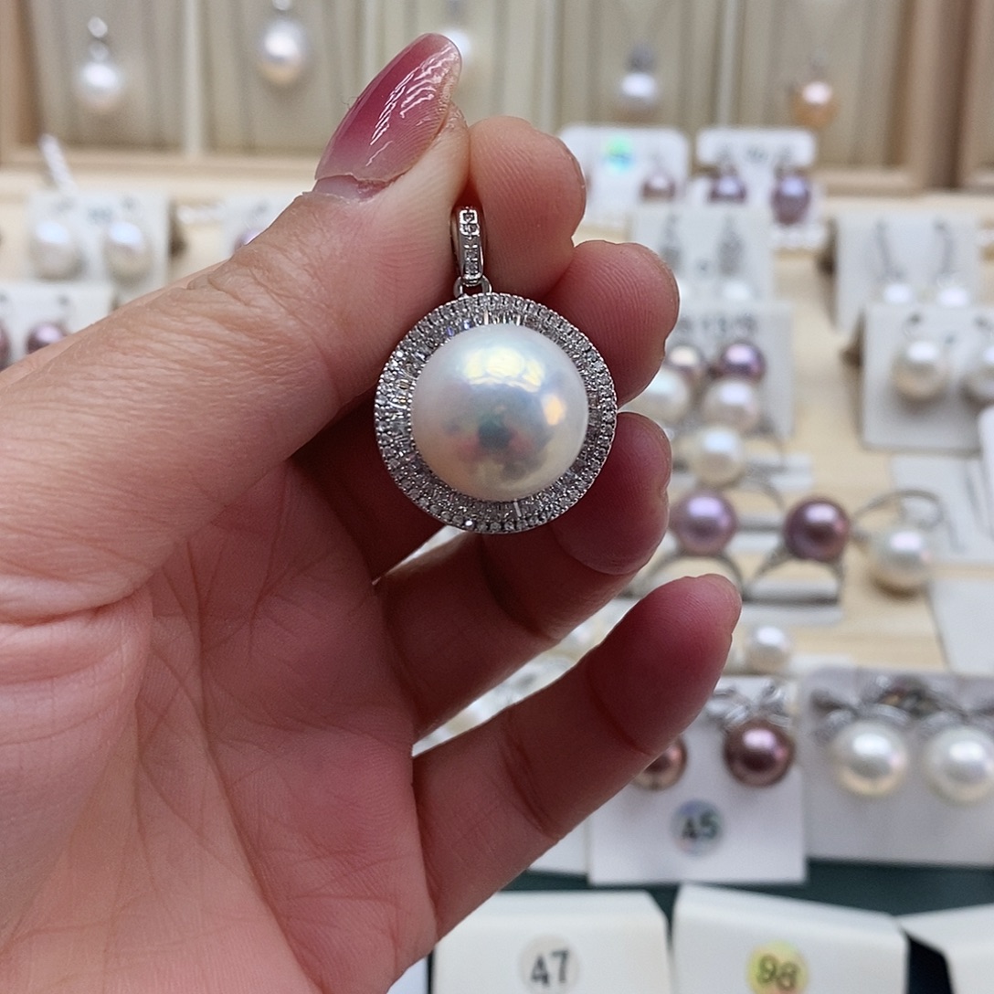 未镶嵌颈饰淡水珍珠