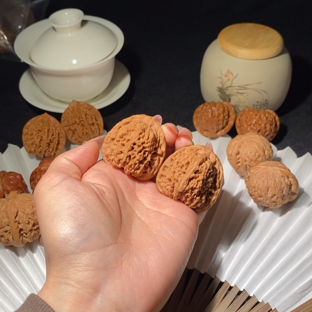 文玩核桃吊坠宁*臣南疆石40