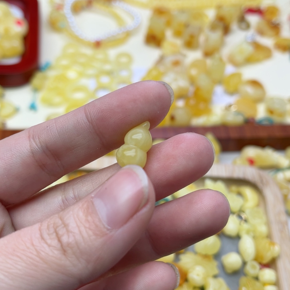 【闪购商品】蜜蜡裸石未镶嵌配饰