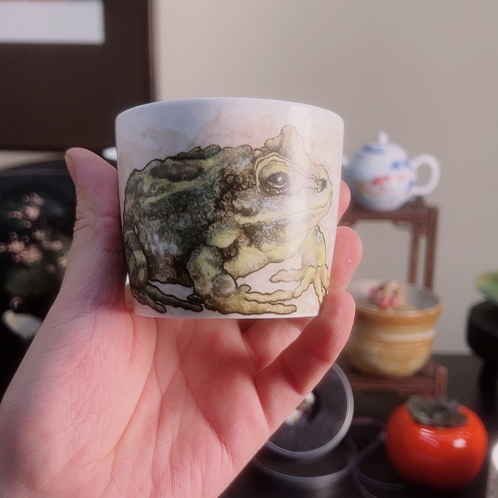 景德镇陶瓷艺术金蟾杯