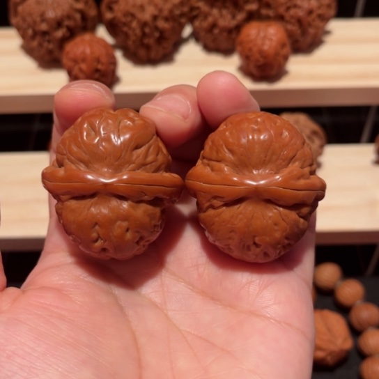 文玩核桃吊坠平谷元宝